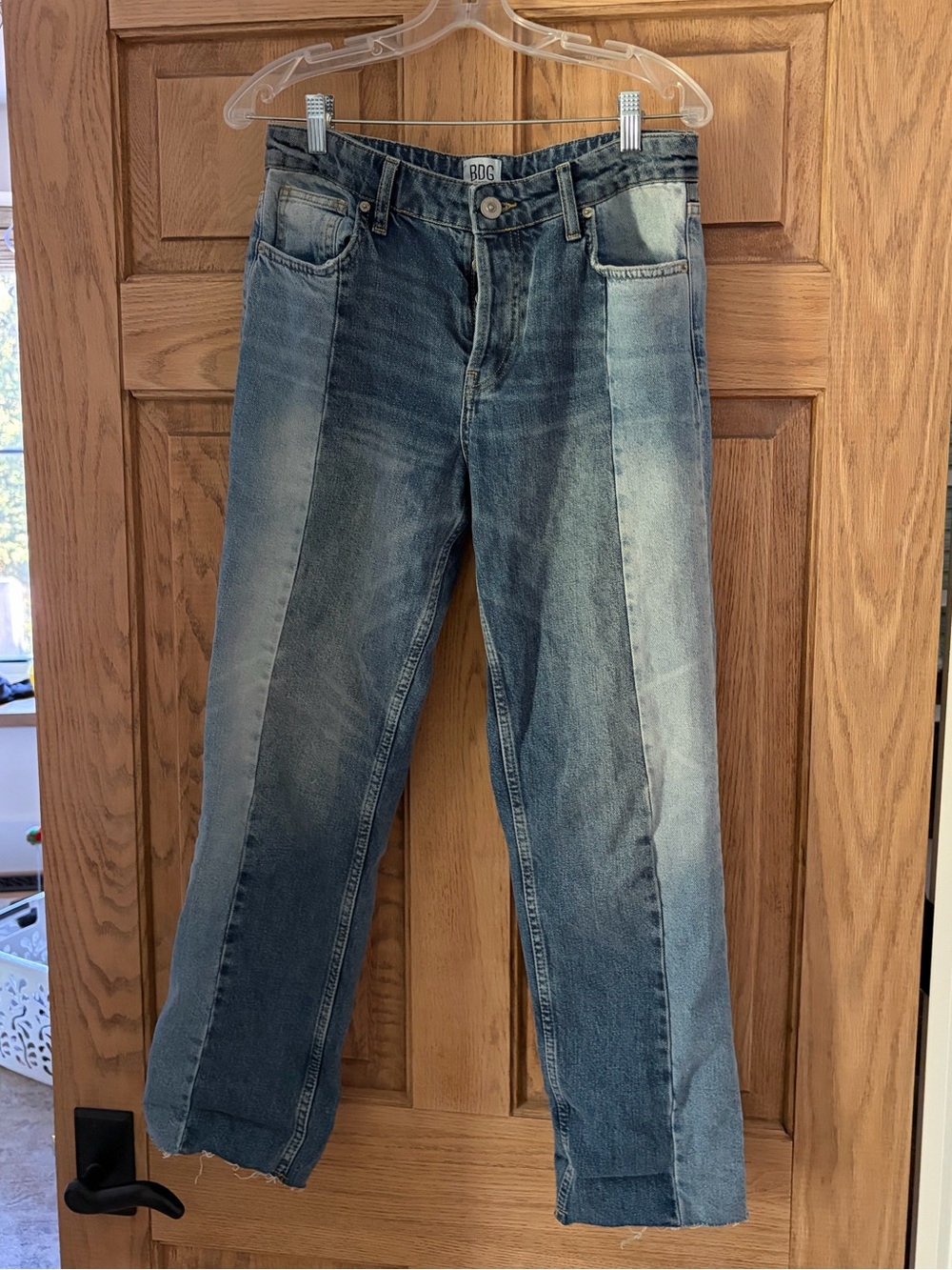 BDG Two-Tone Blue Straight Jeans - size w28 L32